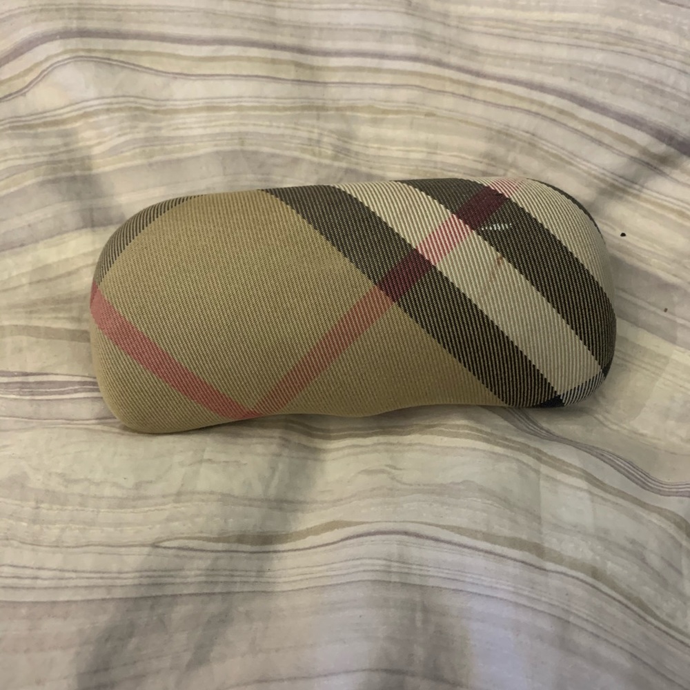 Burberry Glasses case